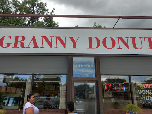 Donut Shop «Granny Donuts», reviews and photos, 1555 S Robert St, St Paul, MN 55118, USA