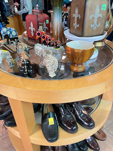 Thrift Store «Retique Store», reviews and photos, 190 N Broadway, Milwaukee, WI 53202, USA