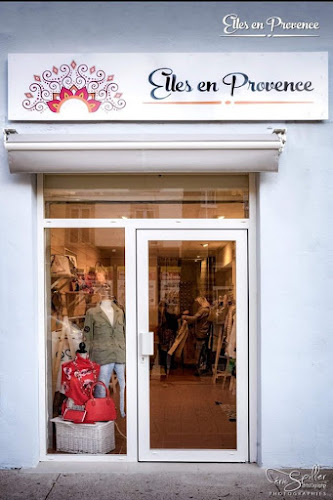 Magasin de vêtements pour femmes Elles en Provence Salon-de-Provence