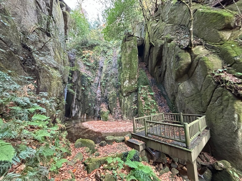 玉峰ノ滝・雄滝