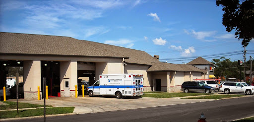 Auto Repair Shop «Rad Air Complete Car Care and Tire Centers», reviews and photos, 6565 Pearl Rd, Parma Heights, OH 44130, USA