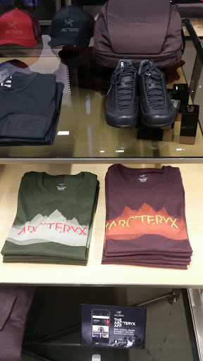 Sportswear Store «Arc’teryx Washington, DC Store», reviews and photos, 1099 H St NW, Washington, DC 20001, USA