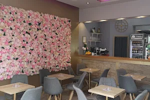 Caffe bar Pink image