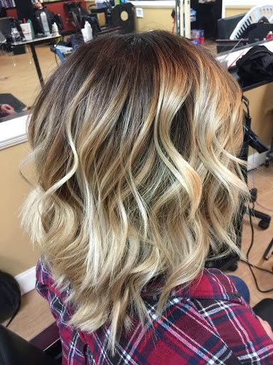 Hair Salon «The Parlour A Hair Salon», reviews and photos, 333 Jesse Jewell Pkwy SE, Gainesville, GA 30501, USA