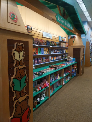 Book Store «Barnes & Noble», reviews and photos, 5380 US-14, Crystal Lake, IL 60014, USA