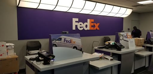 Shipping and Mailing Service «FedEx Ship Center», reviews and photos, 4301 Atlantic Ave, Raleigh, NC 27604, USA