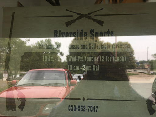 Riverside Sports Inc, 26 N Bennett St, Geneva, IL 60134, USA, 