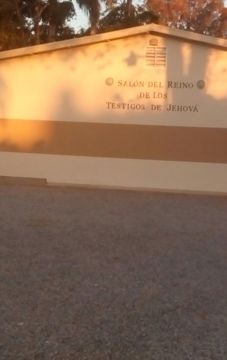 Salón del reino de los Testigos de Jehová (Guaucí)