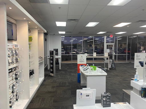 Cell Phone Store «GoWireless Verizon Authorized Retailer», reviews and photos, 16840 W Waddell Rd #140, Surprise, AZ 85388, USA