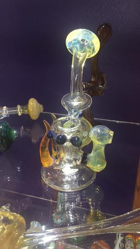 Tobacco Shop «Green Daze Glass & Smoke Shop», reviews and photos, 10323 SE Mill Plain Blvd, Vancouver, WA 98664, USA