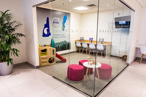 Car Dealer «Lovering Volvo Cars of Nashua», reviews and photos, 180 Daniel Webster Hwy, Nashua, NH 03060, USA