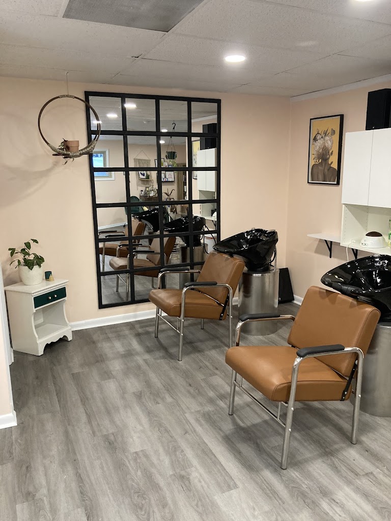 The Beehive Hair Studio 17313