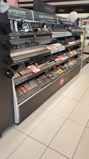 Cosmetics Store «SEPHORA», reviews and photos, 270 N Beverly Dr, Beverly Hills, CA 90210, USA