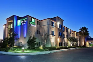 Holiday Inn Express & Suites Tracy, an IHG Hotel image