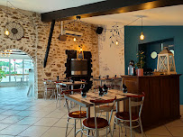 Atmosphère du Restaurant Le Bel'Arôme à Aubigny-Les Clouzeaux - n°2