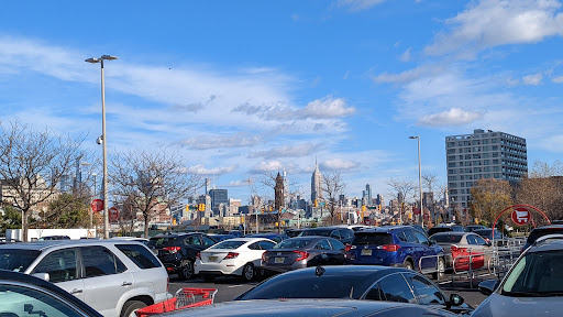 Shopping Mall «Newport Plaza», reviews and photos, 125 Eighteenth St, Jersey City, NJ 07310, USA