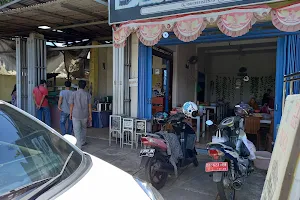 Warung Makan Hj Janai image