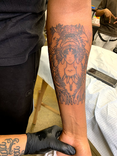 Tattoo Shop «Live Canvas Tattoo Parlour», reviews and photos, 434 Belle Terre Blvd, Laplace, LA 70068, USA