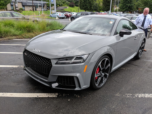 Used Car Dealer «Weeks Pre-Owned Center», reviews and photos, 94 Mill Plain Rd, Danbury, CT 06811, USA