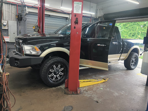 Auto Repair Shop «KLM AUTO CENTER», reviews and photos, 1049 S Cobb Dr, Marietta, GA 30060, USA