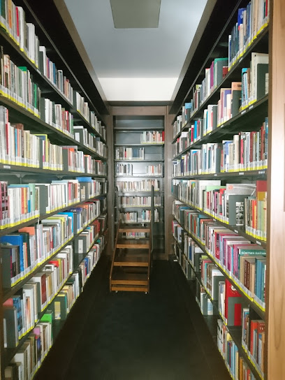 Üçevler Kütüphanesi