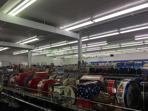 Thrift Store «American Thrift Center», reviews and photos, 1806 Homeville Rd, West Mifflin, PA 15122, USA