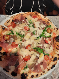Photo n°46 de Metà e Metà Pizzeria à Montreuil ()