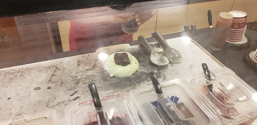 Ice Cream Shop «Cold Stone Creamery», reviews and photos, 505 E Green St, Champaign, IL 61820, USA