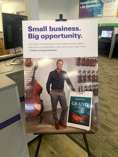 Print Shop «FedEx Office Print & Ship Center», reviews and photos, 1400 E Copeland Rd, Arlington, TX 76011, USA