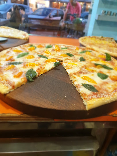 Tic Tac Toe Pizza - Basel St 44, Tel Aviv-Yafo, 6116301, Israel