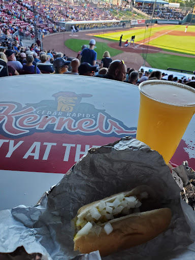 Stadium «Veterans Memorial Stadium», reviews and photos, 950 Rockford Rd SW, Cedar Rapids, IA 52404, USA