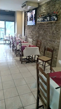 Atmosphère du Restaurant portugais Au Vieux Fusil à Courbevoie - n°8