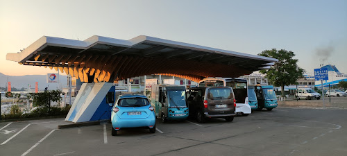 Borne de recharge de véhicules électriques Parasol Ajaccio Charging Station Ajaccio