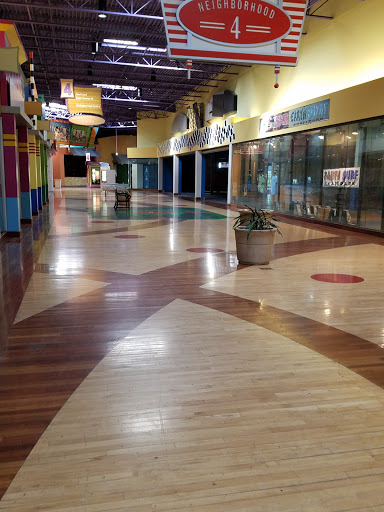 Outlet Mall «St. Louis Outlet Mall», reviews and photos, 5555 St.Louis Mills Blvd, Hazelwood, MO 63042, USA