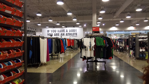 Sporting Goods Store «Nike Factory Store», reviews and photos, 6170 Grand Ave #569, Gurnee, IL 60031, USA