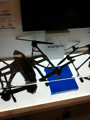 Electronics Store «Best Buy», reviews and photos, 11840 71st St, Kenosha, WI 53142, USA