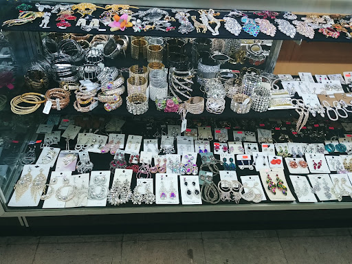 Cosmetics Store «Hair Joy Beauty Supply», reviews and photos, 3531 Cleveland Ave, Columbus, OH 43224, USA