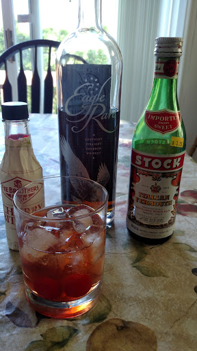 State Liquor Store «NH Liquor & Wine Outlet», reviews and photos, 294 Daniel Webster Hwy, Nashua, NH 03060, USA