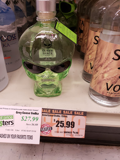 State Liquor Store «NH Liquor & Wine Outlet», reviews and photos, 234 White Mountain Hwy, Conway, NH 03818, USA