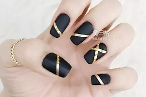 Yumi's Nails image
