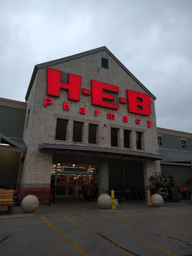 Grocery Store «H-E-B Grocery», reviews and photos, 407 S Adams St, Fredericksburg, TX 78624, USA
