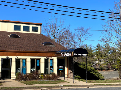 The UPS Store, 623 Eagle Rock Ave, West Orange, NJ 07052, USA, 