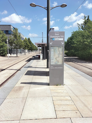 Station tramway Champagne TGV à Bezannes