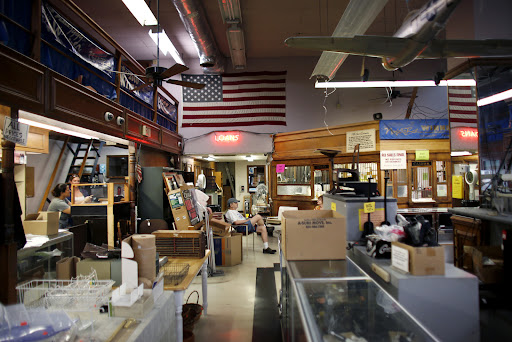 Pawn Shop «Arrow Pawn & Jewelry», reviews and photos, 2706 W Thomas Rd, Phoenix, AZ 85017, USA