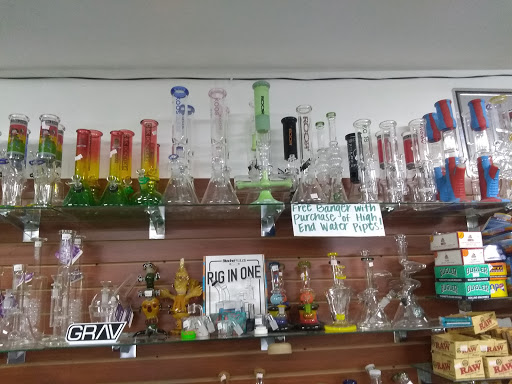 Tobacco Shop «Green Leaf Tobacco Shop», reviews and photos, 1310 W Roger Rd, Tucson, AZ 85705, USA