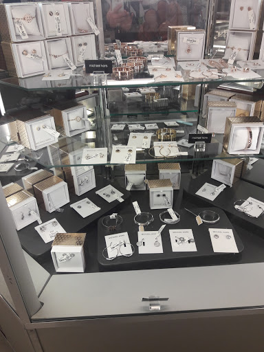 Department Store «T.J. Maxx», reviews and photos, 700 Broadway, Westwood, NJ 07675, USA