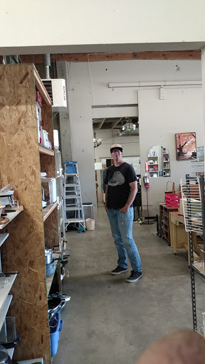 Thrift Store «Albany Helping Hands Thrift Store», reviews and photos, 705 SE 1st Ave, Albany, OR 97321, USA
