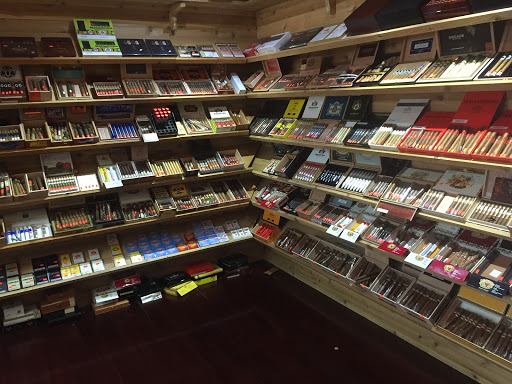 Tobacco Shop «Bloomington Smoke Shop», reviews and photos, 3701 W Old Shakopee Rd #250, Minneapolis, MN 55431, USA