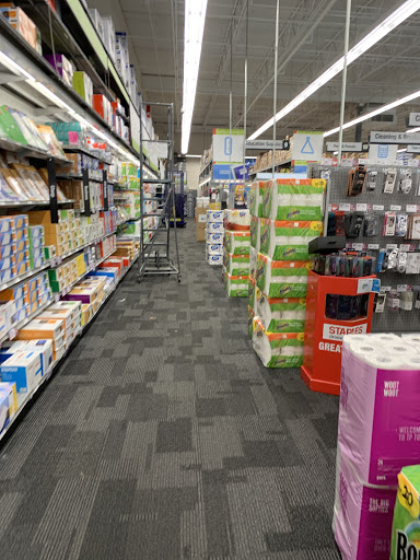 Office Supply Store «Staples», reviews and photos, 1080 Old Country Rd, Westbury, NY 11590, USA