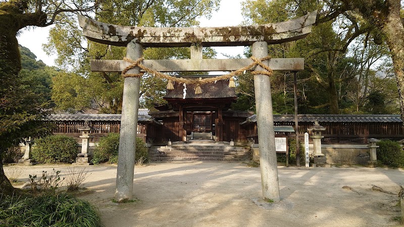 吉香神社 鳥居(国指定重要文化財)